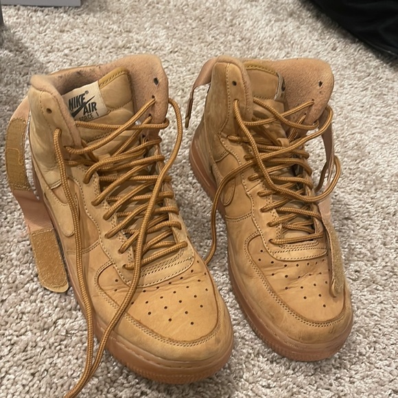 Nike mid top Air Force 1 tan leather. 7Y - Picture 3 of 3
